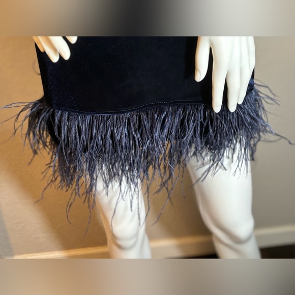 🥳♥️ Junior’s B. Darlin Navy Scoop Neck Velvet Feather Trim Dress - Picture 8 of 16